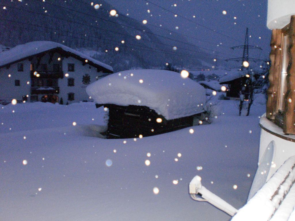 Haus Mattle Lejlighed Pettneu am Arlberg Værelse billede
